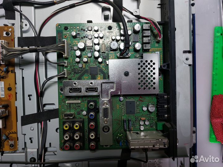 Телевизор Sony KLV-32S550A (Разбор)(По запчастям)