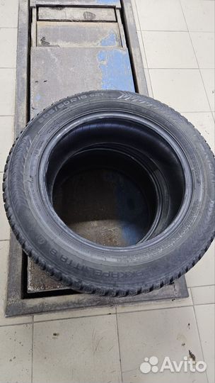 Nokian Tyres Hakkapeliitta 8 205/60 R16 92T