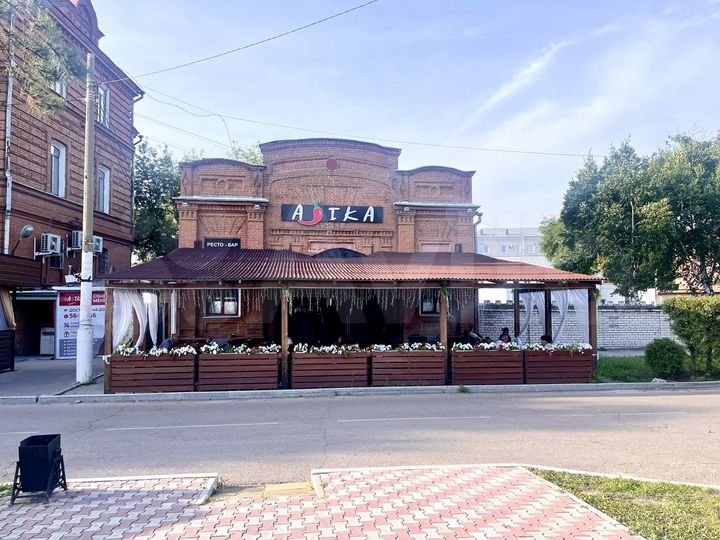 Отдельно-стоящее здание, 240 м²