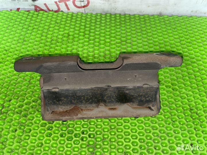 Подушка АКПП Cadillac Escalade GMT900