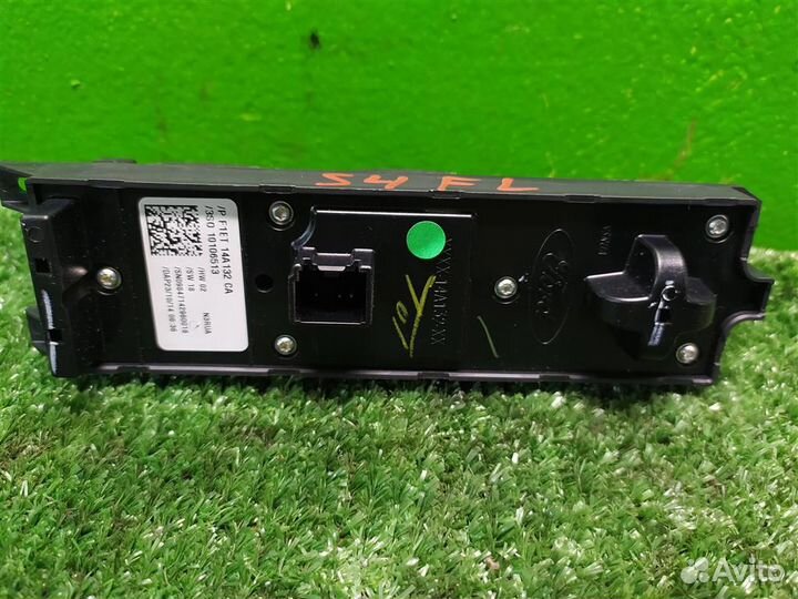 Блок управления стеклоподъемниками Ford Focus 3