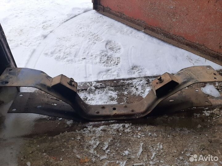 Балка крепления двигателя газель