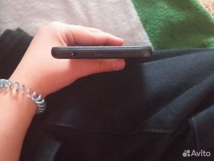 Samsung Galaxy A50, 6/64 ГБ