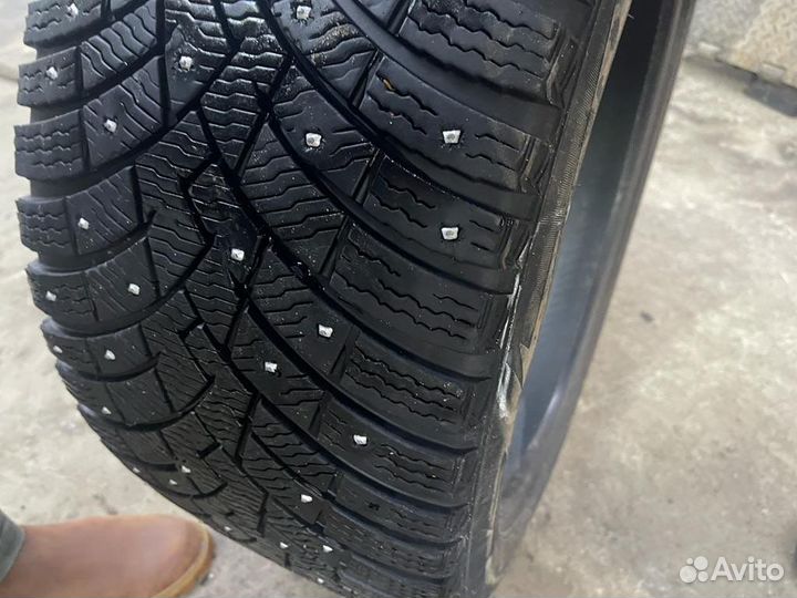 Pirelli Scorpion Ice Zero 2 275/40 R21