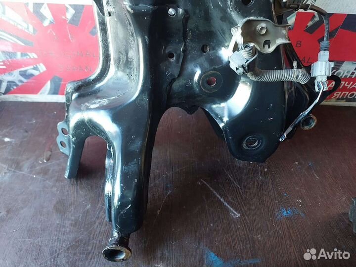 Подрамник передний Toyota Corolla 150