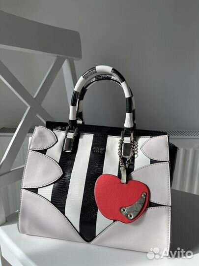Сумка Guess