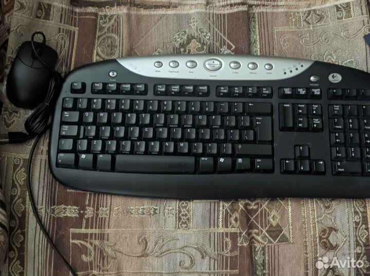 Клаиатура Logitech + мышка