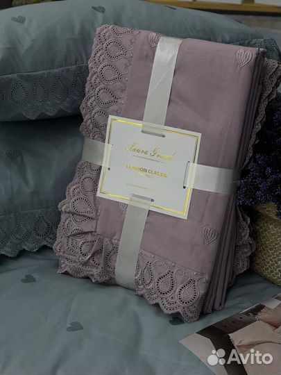 Постельное белье 1.5 новое