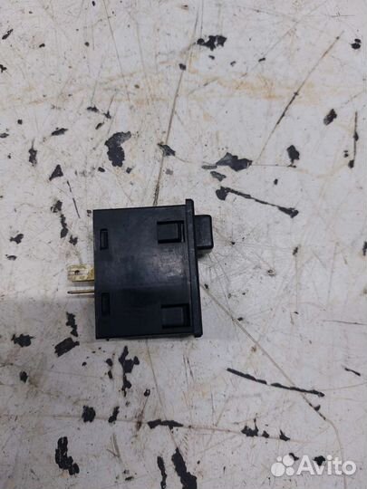 Кнопка Mazda 323 BF