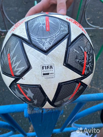 Футбольный мяч adidas лига чемпионов 2021