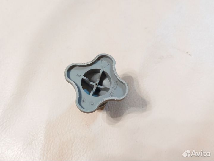 Фиксатор пластиковый