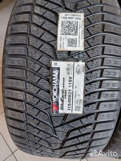 Yokohama BluEarth Winter V905 315/40 R21 и 275/45 R21