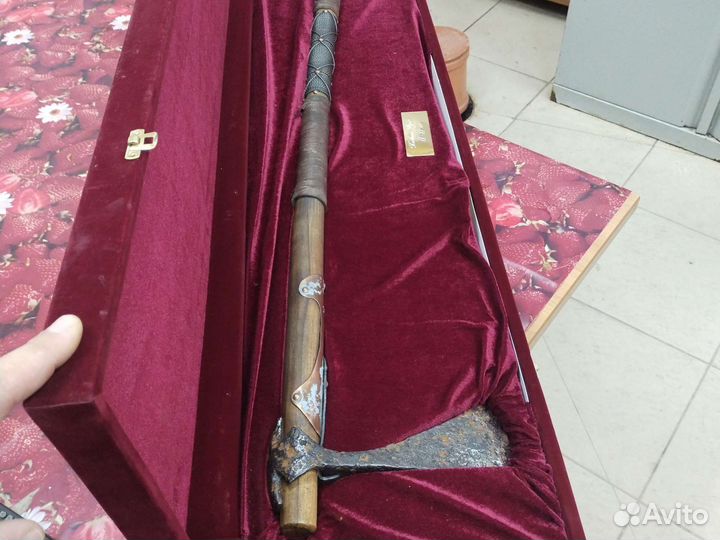 Топор коллекционный