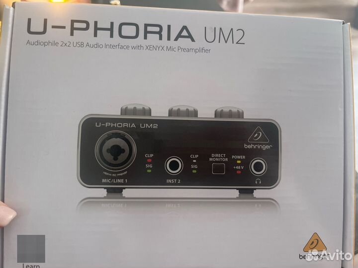 Внешняя звуковая карта u-phoria um2 новая