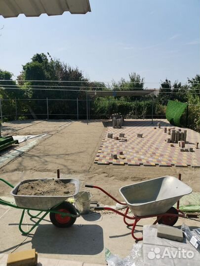 Мастер по укладке тротуарной плитки