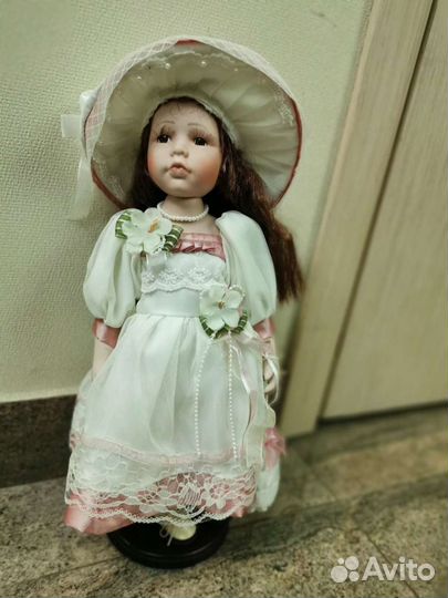 Кукла фарфоровая декор. RF Collection, высота 42см