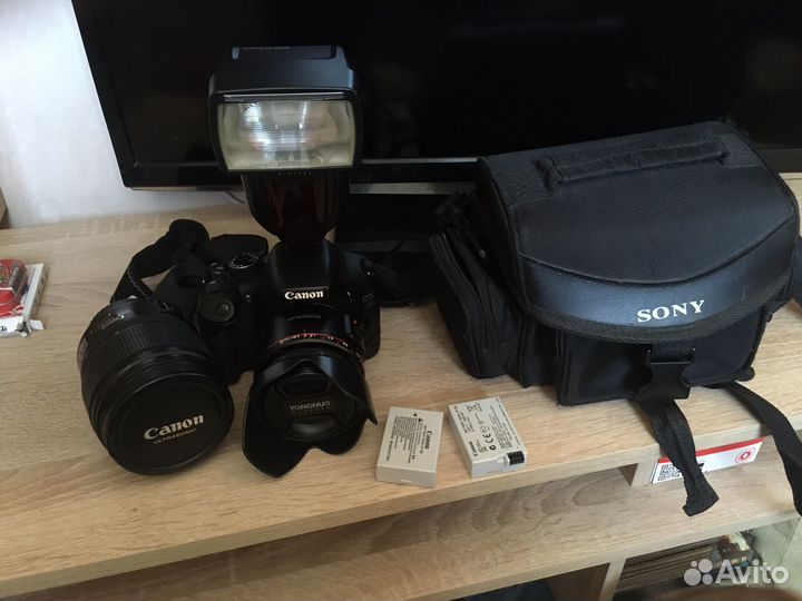 Зеркальный фотоаппарат canon 550d