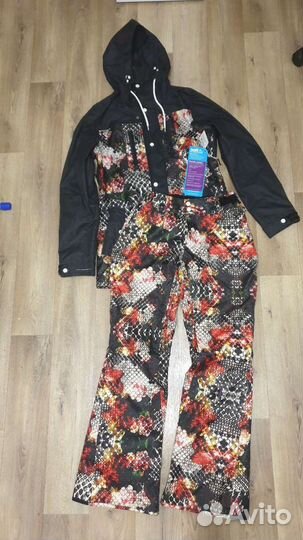 Горнолыжный костюм женский новый, S