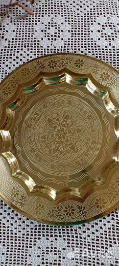 Поднос из Индии. Есть небольшой брак