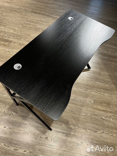 Компьютерный стол новый