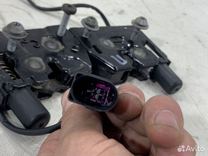 Замок капота Audi A7 4G