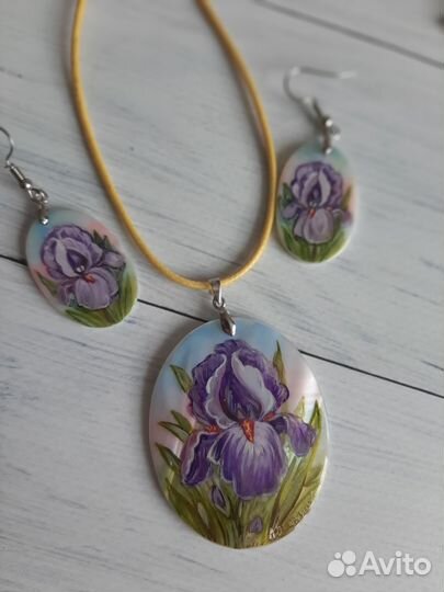 Кулон и серьги 