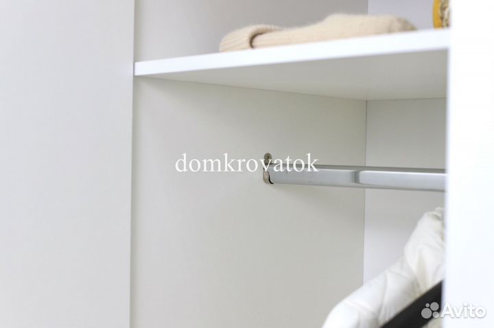 Шкаф белый