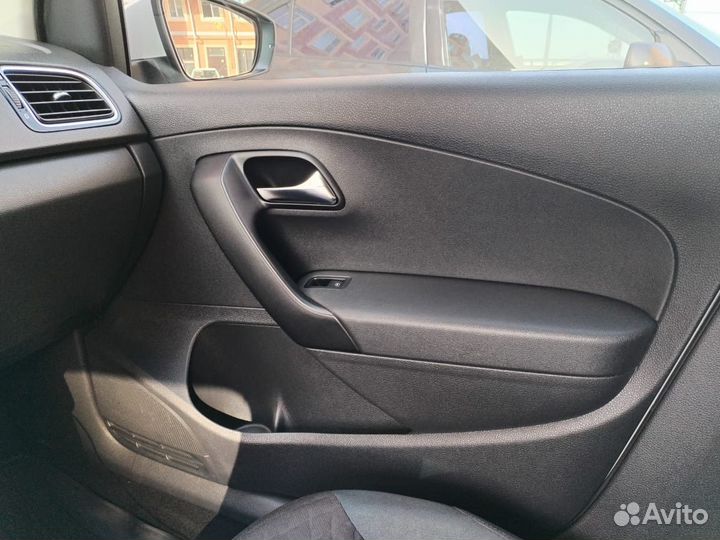 Volkswagen Polo 1.6 AT, 2019, 144 000 км