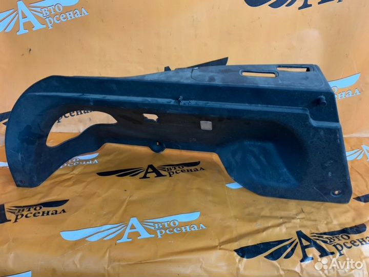 Держатель задней полки задний левый Ваз 2191