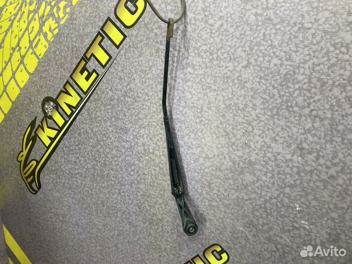 Левый поводок дворника Фиат Альбеа Fiat Albea