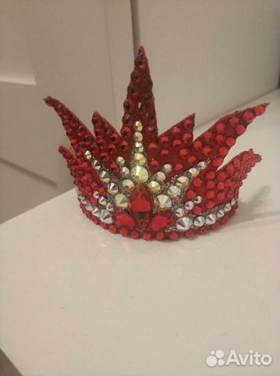 Корона на пучок для гимнастики