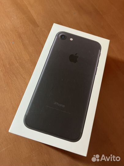 Телефон iPhone 7