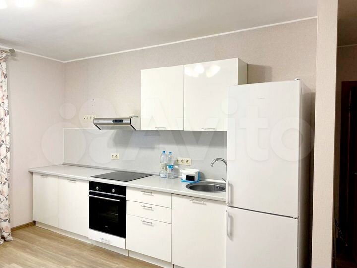 2-к. квартира, 51 м², 1/9 эт.