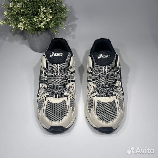 Кроссовки asics