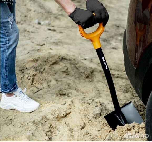 Укороченная штыковая лопата Plantic Terra