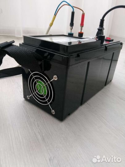 Автоматическое зарядное устройство 12V
