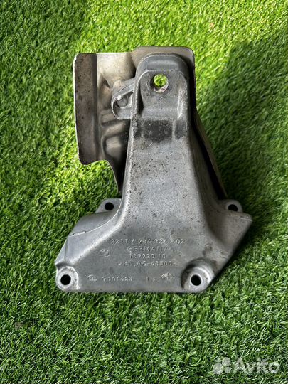 Несущий кронштейн двигателя П bmw f30