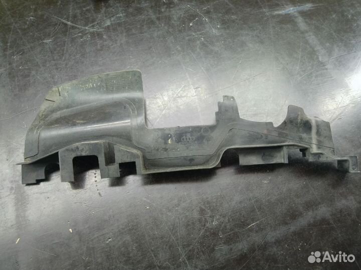 Воздуховод радиатора охлаждения левый VAG 3354