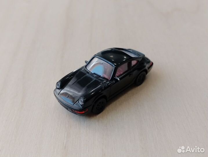 Porsche 911 Carrera Coupe 4