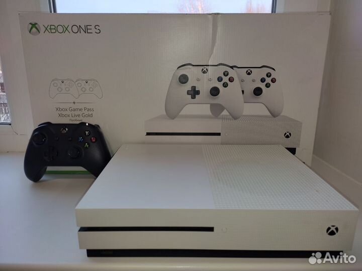 Игровая приставка Xbox One S 1Tb