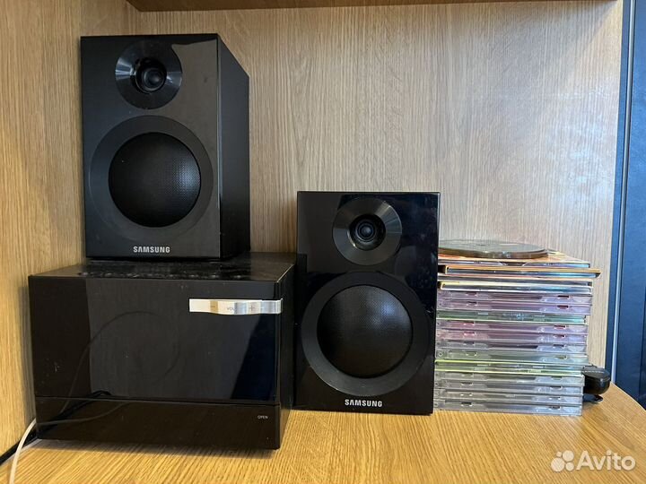 Музыкальный центр