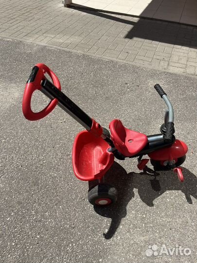 Трехколесный велосипед