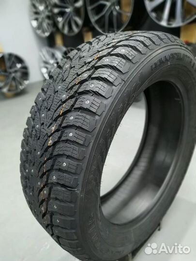 Nokian Tyres Hakkapeliitta 9 SUV 285/45 R20 112T