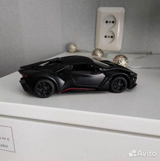 Модель машины. Lykan Fenyr Hypersport. 1:32