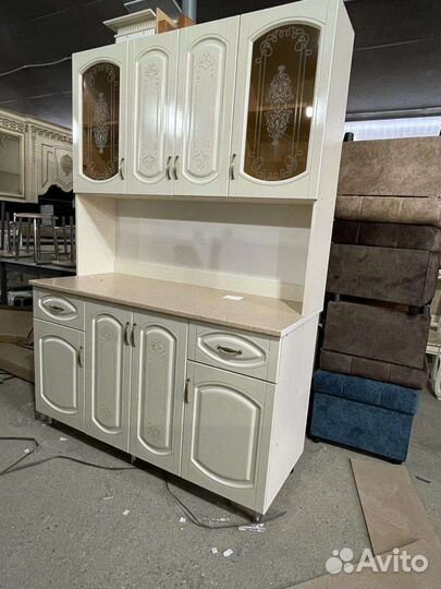 Кухонный гарнитур новый в наличии