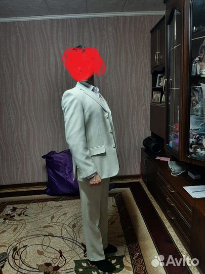 Продам костюм