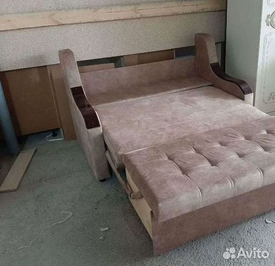 Прямой мини диван в наличии