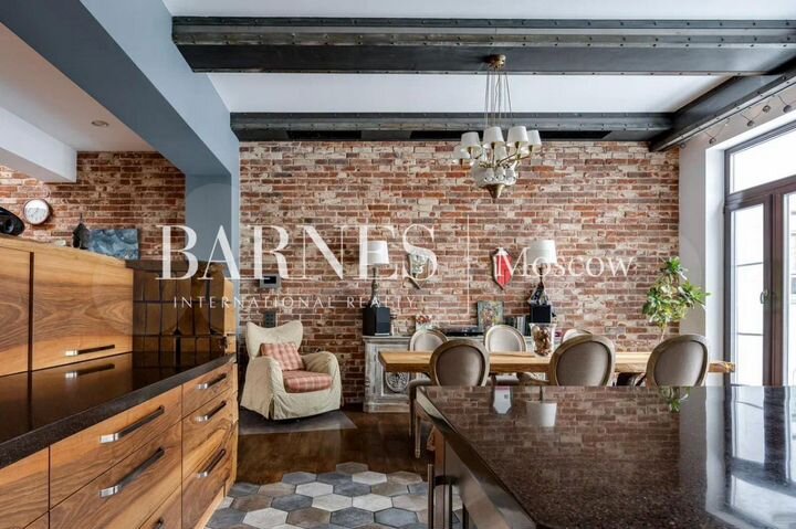 6-к. квартира, 450 м², 2/4 эт.