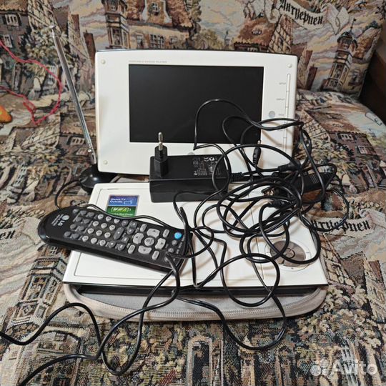 Портативный dvd проигрыватель