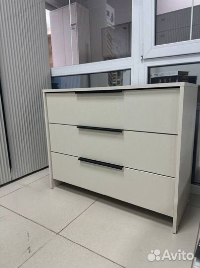 Комод бежевый 90 см